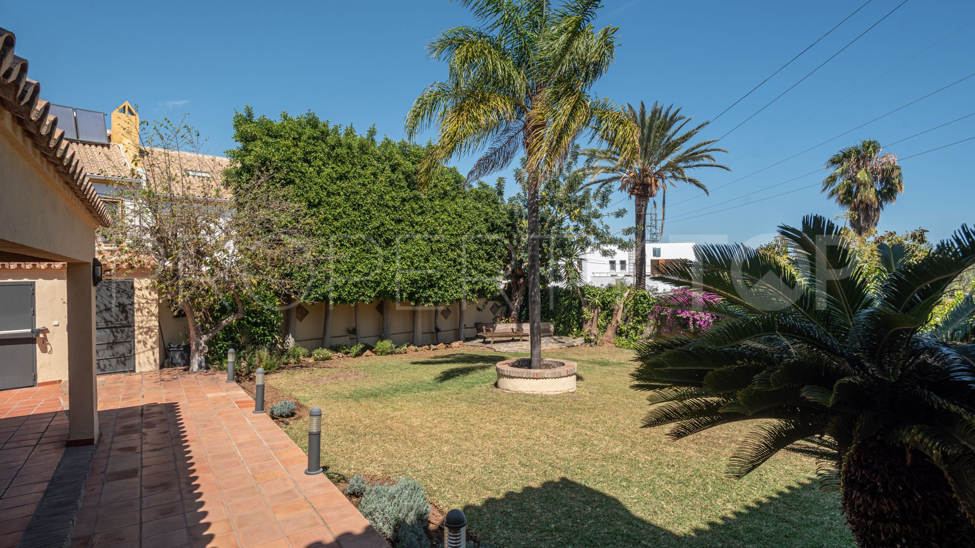 For sale San Miguel villa with 4 bedrooms