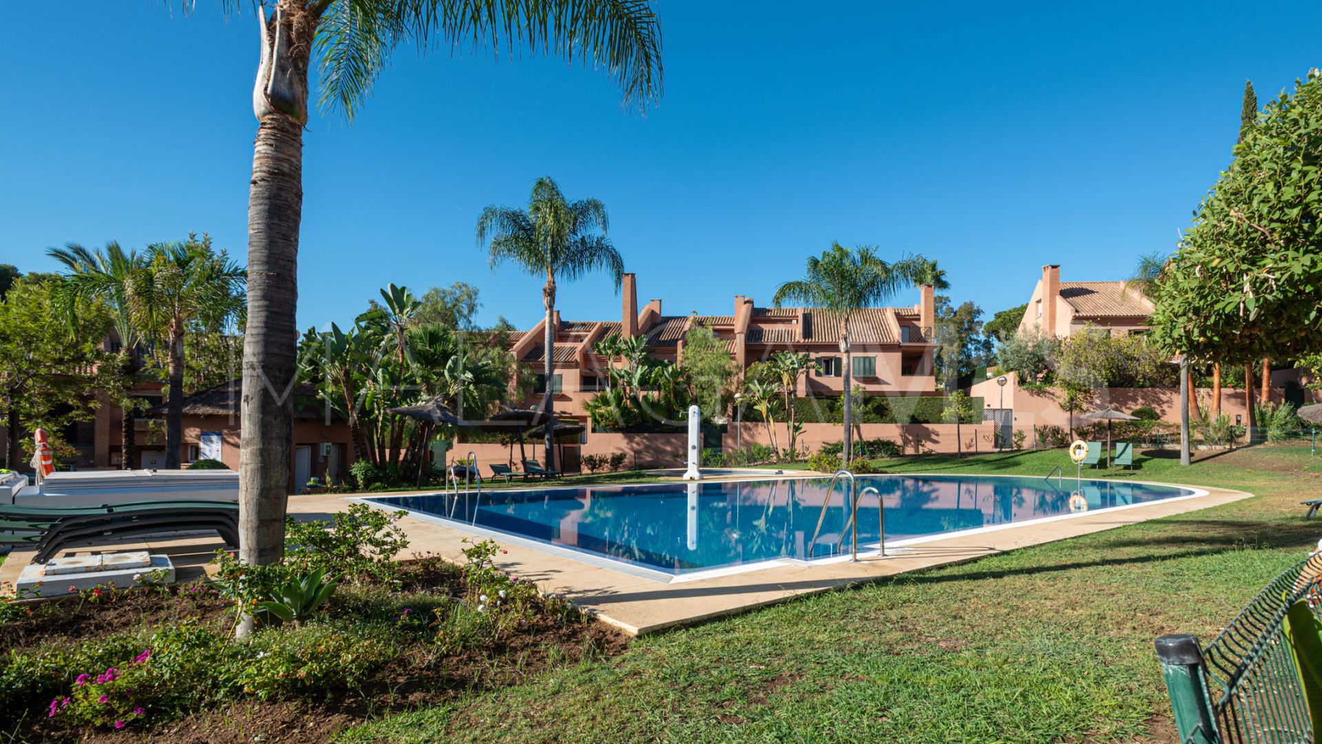 Radhus for sale in La Reserva de los Monteros