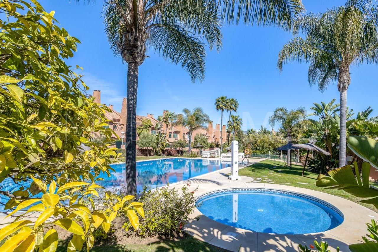 Radhus for sale in La Reserva de los Monteros