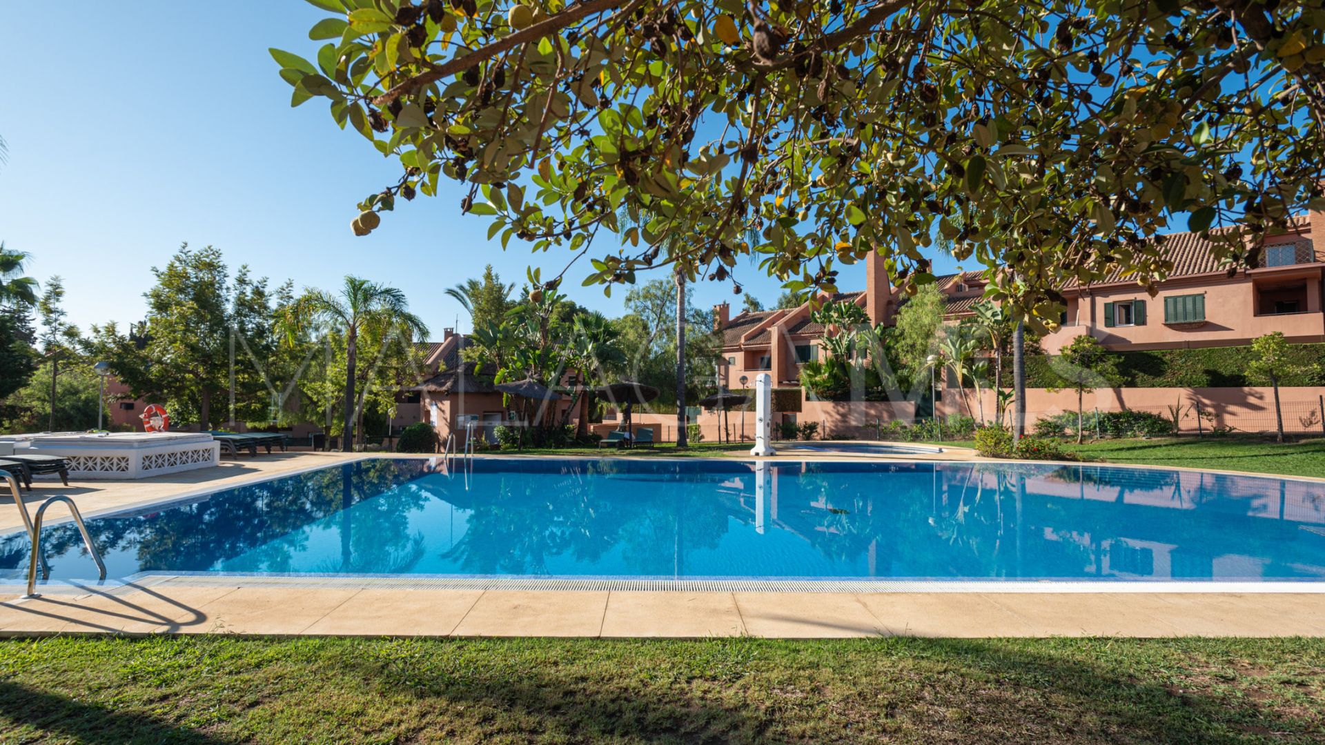 Radhus for sale in La Reserva de los Monteros