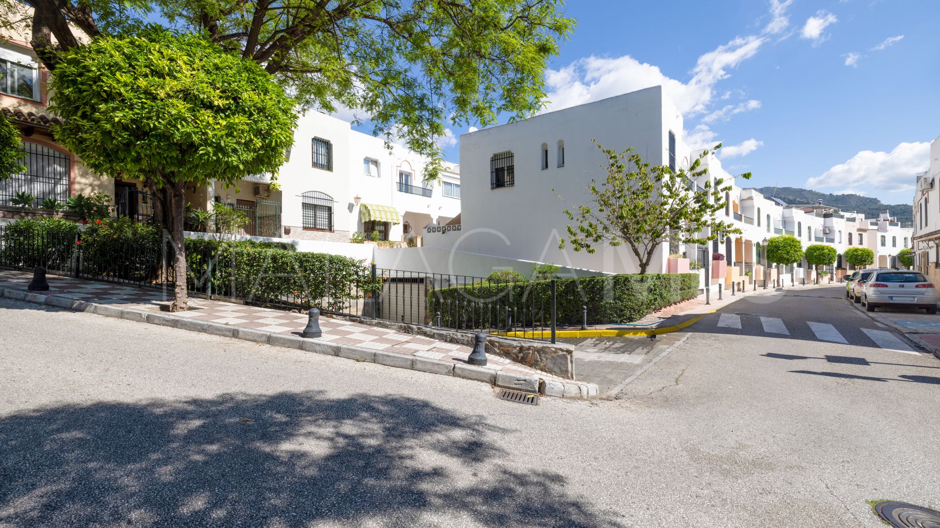 Marbella City 3 bedrooms town house for sale