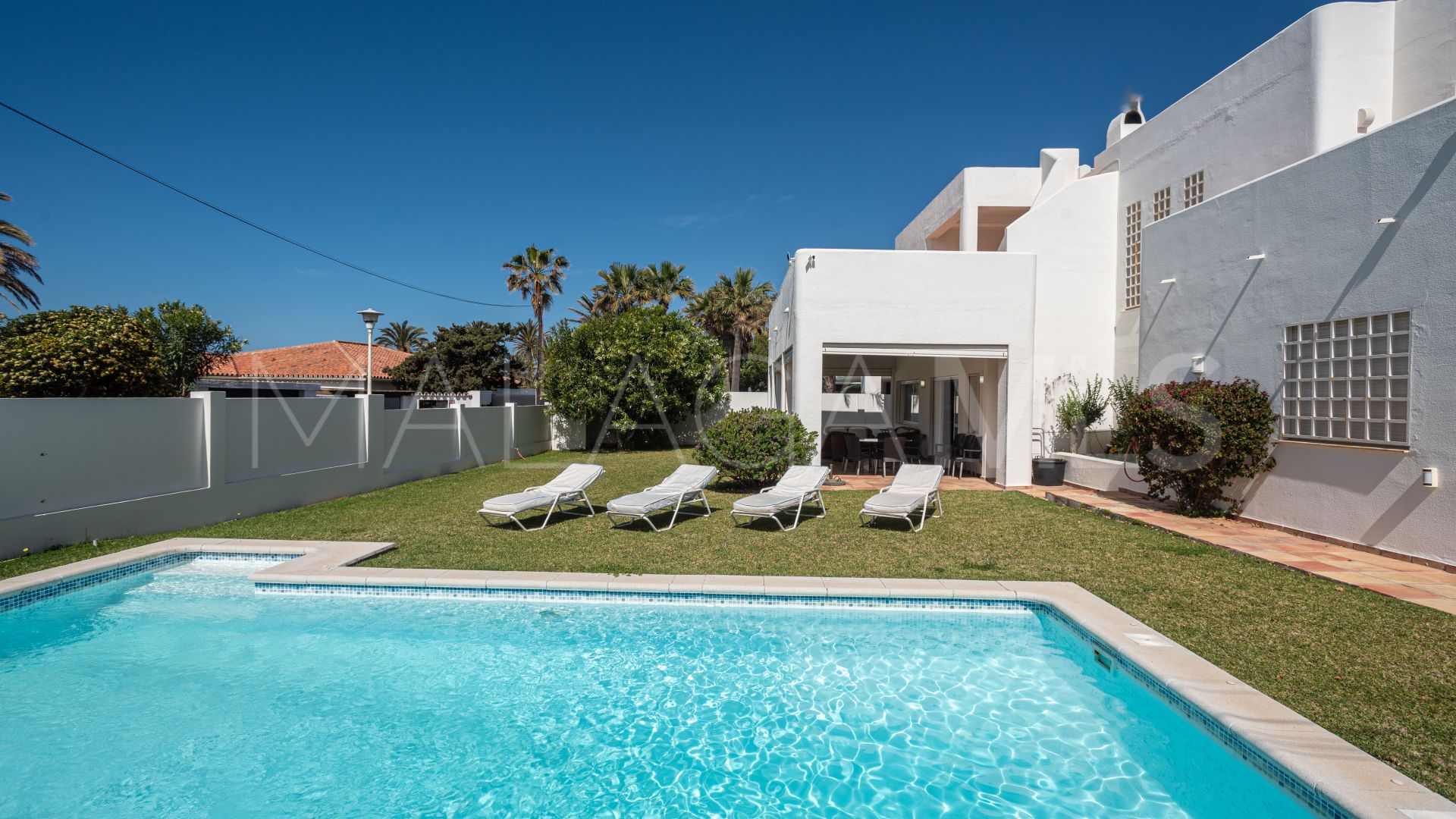 Se vende villa in Marbesa with 6 bedrooms