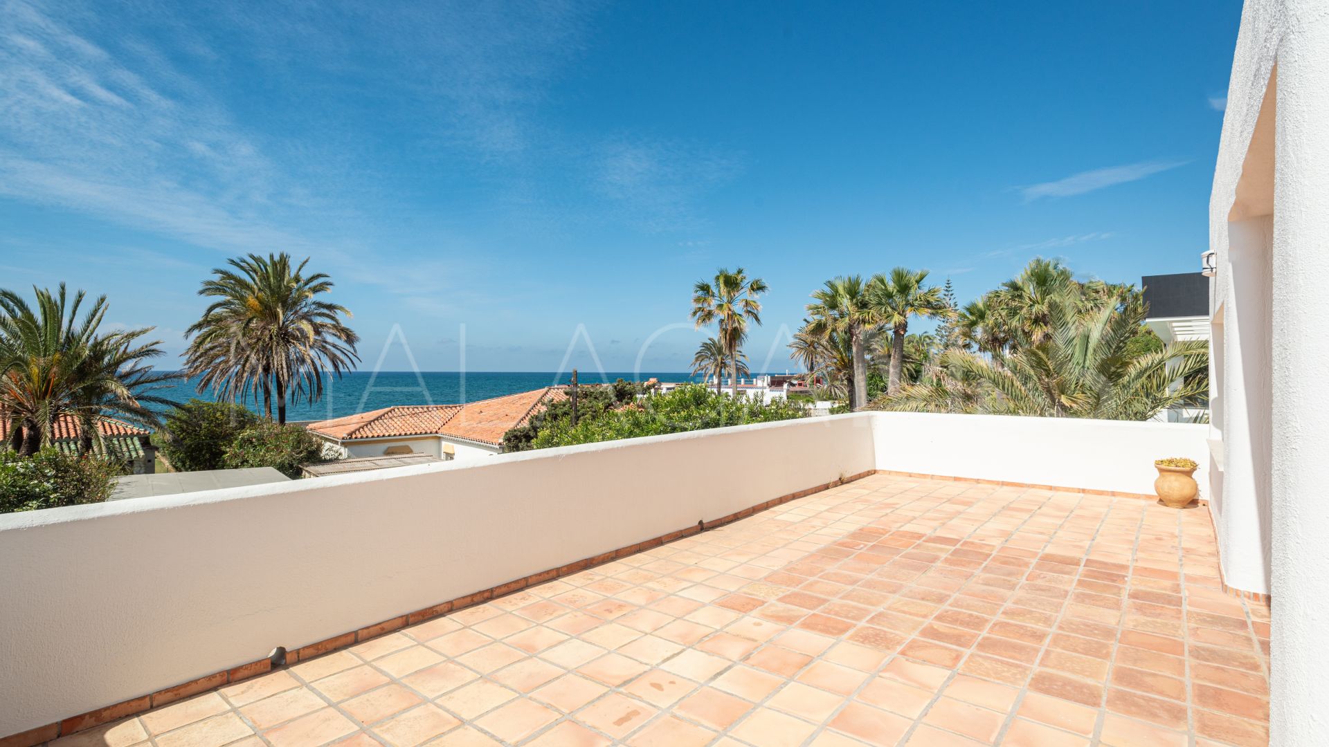 Se vende villa in Marbesa with 6 bedrooms