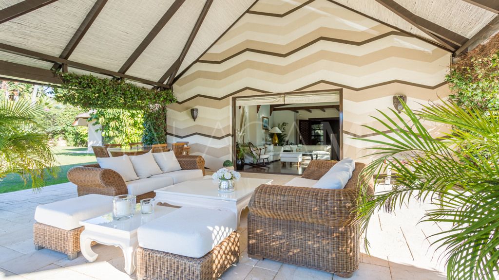 Villa de 6 bedrooms for sale in Rio Real