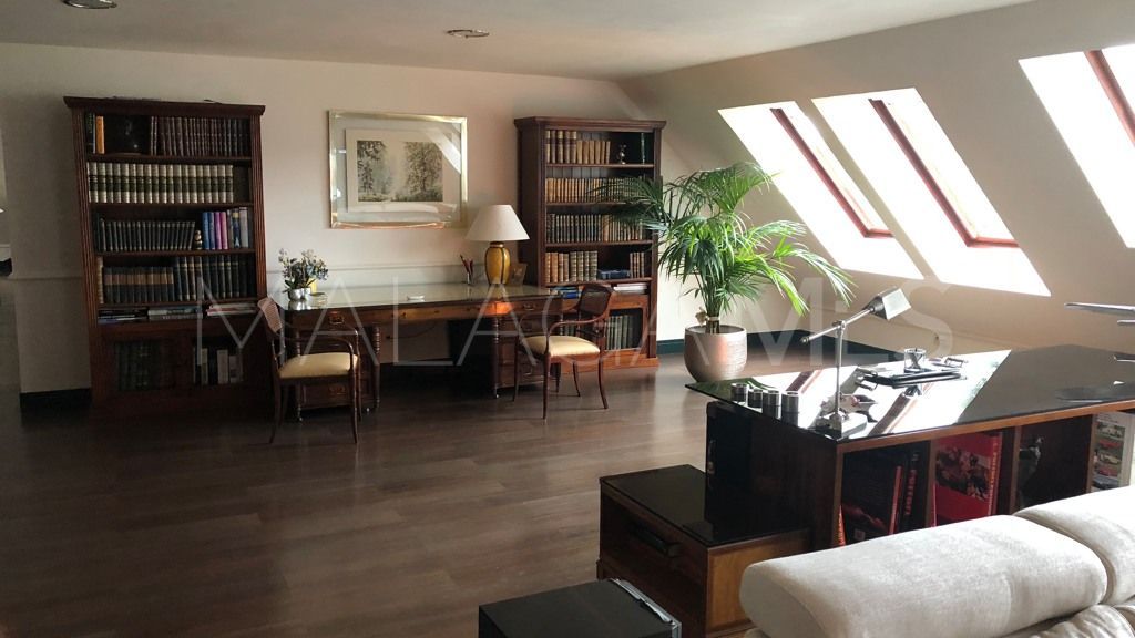 Villa de 6 bedrooms for sale in Rio Real