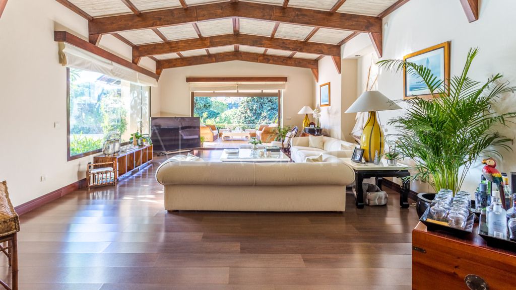 Villa de 6 bedrooms for sale in Rio Real