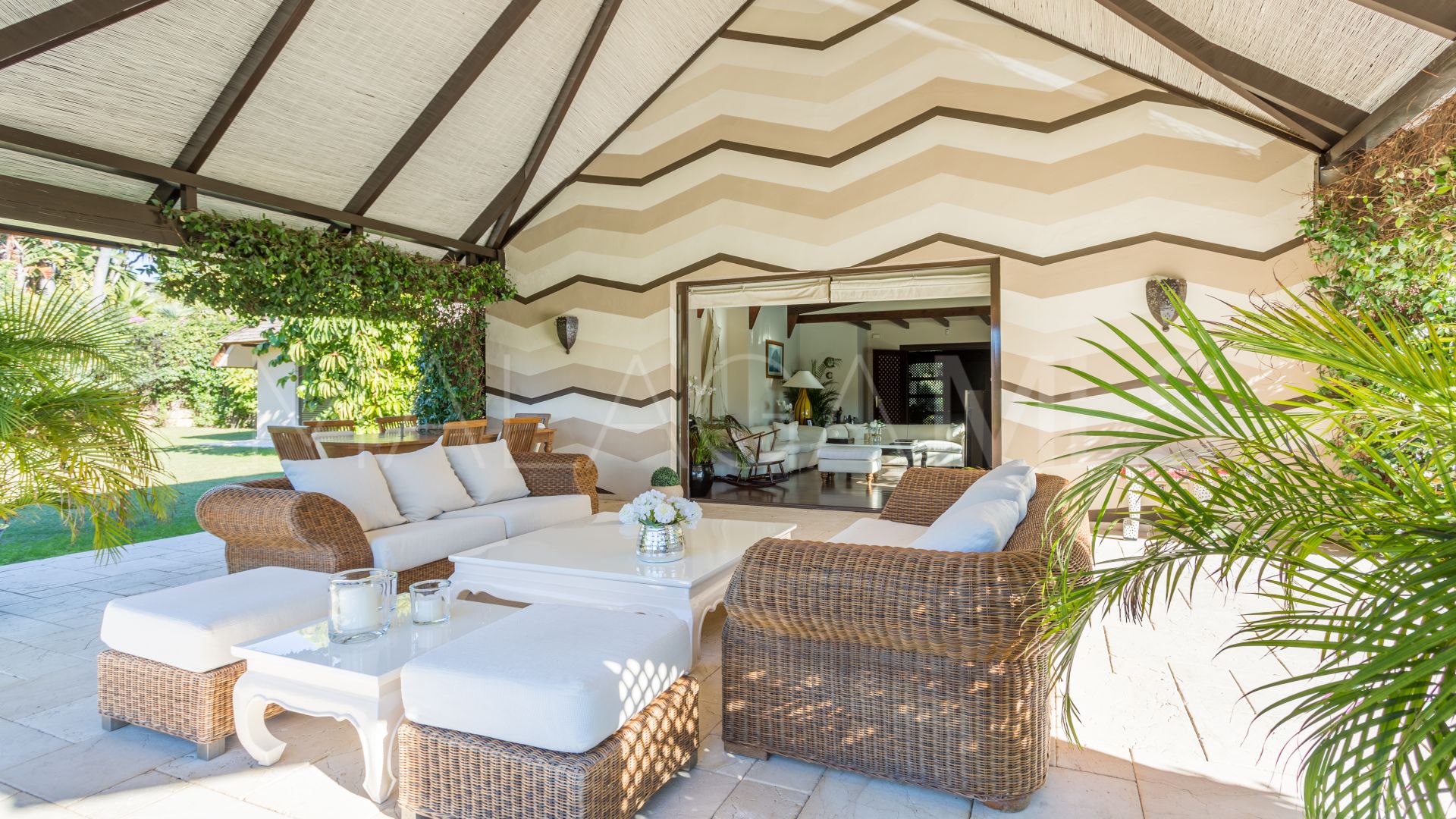 6 bedrooms villa for sale in Rio Real