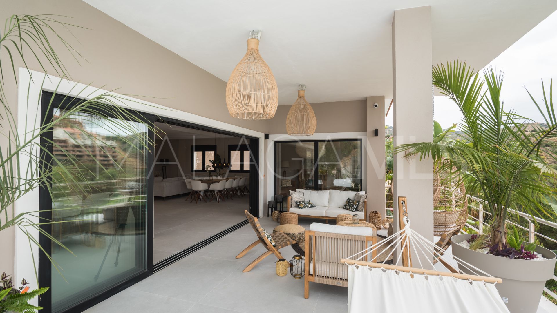 8 bedrooms villa in Elviria for sale