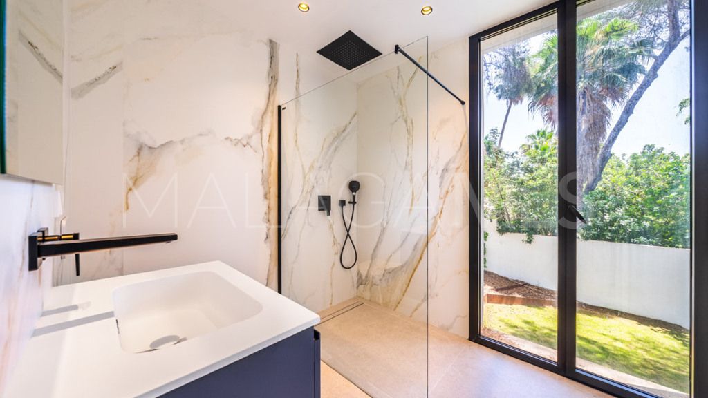 For sale 5 bedrooms villa in Rocio de Nagüeles