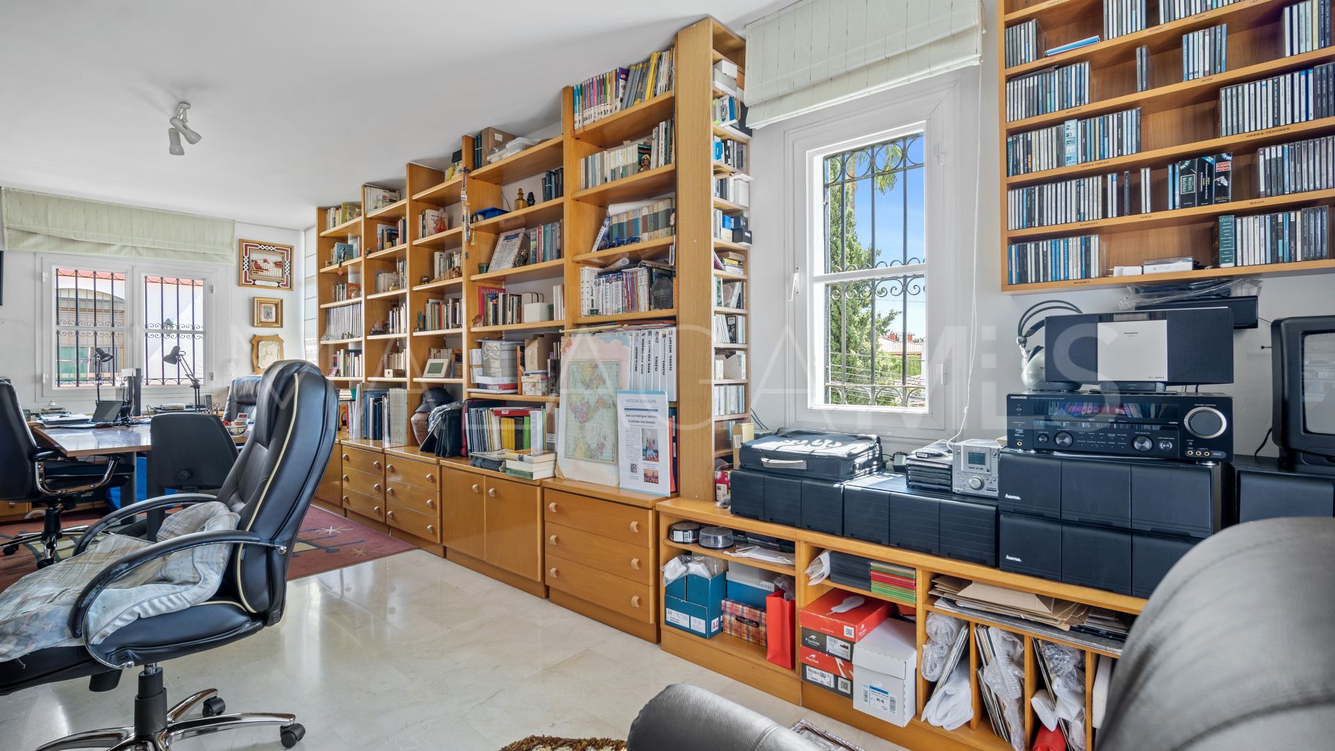 Villa de 5 bedrooms a la venta in Valdeolletas