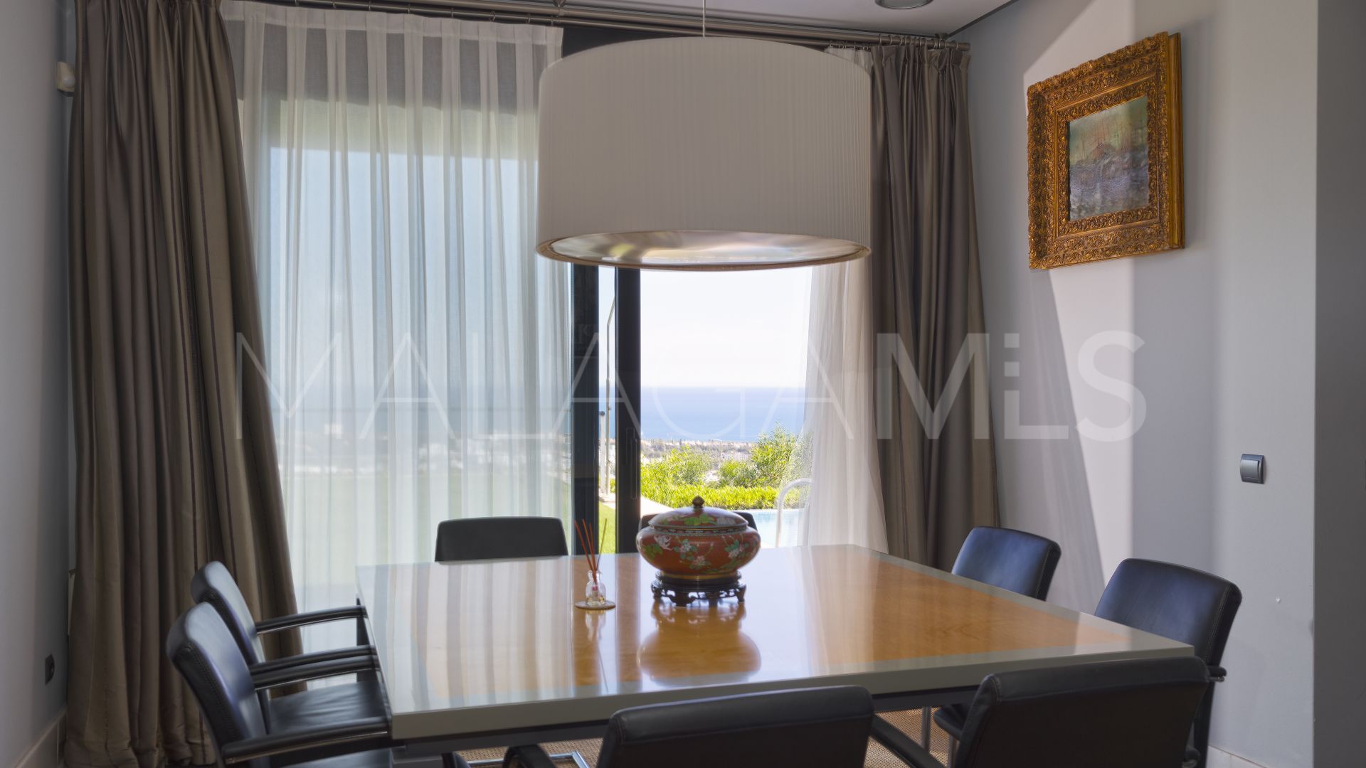 Villa for sale in Los Altos de los Monteros