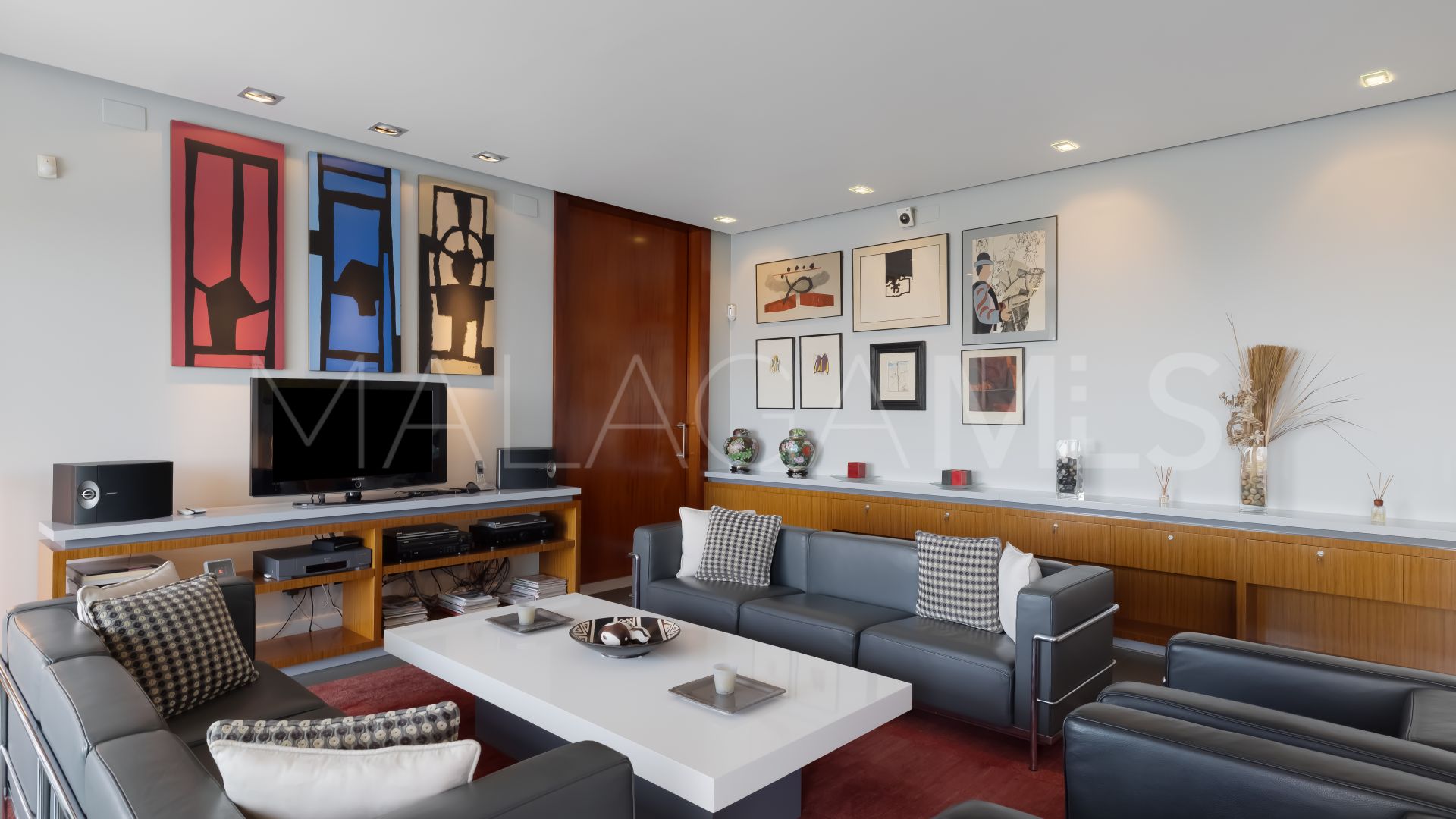 Villa for sale in Los Altos de los Monteros