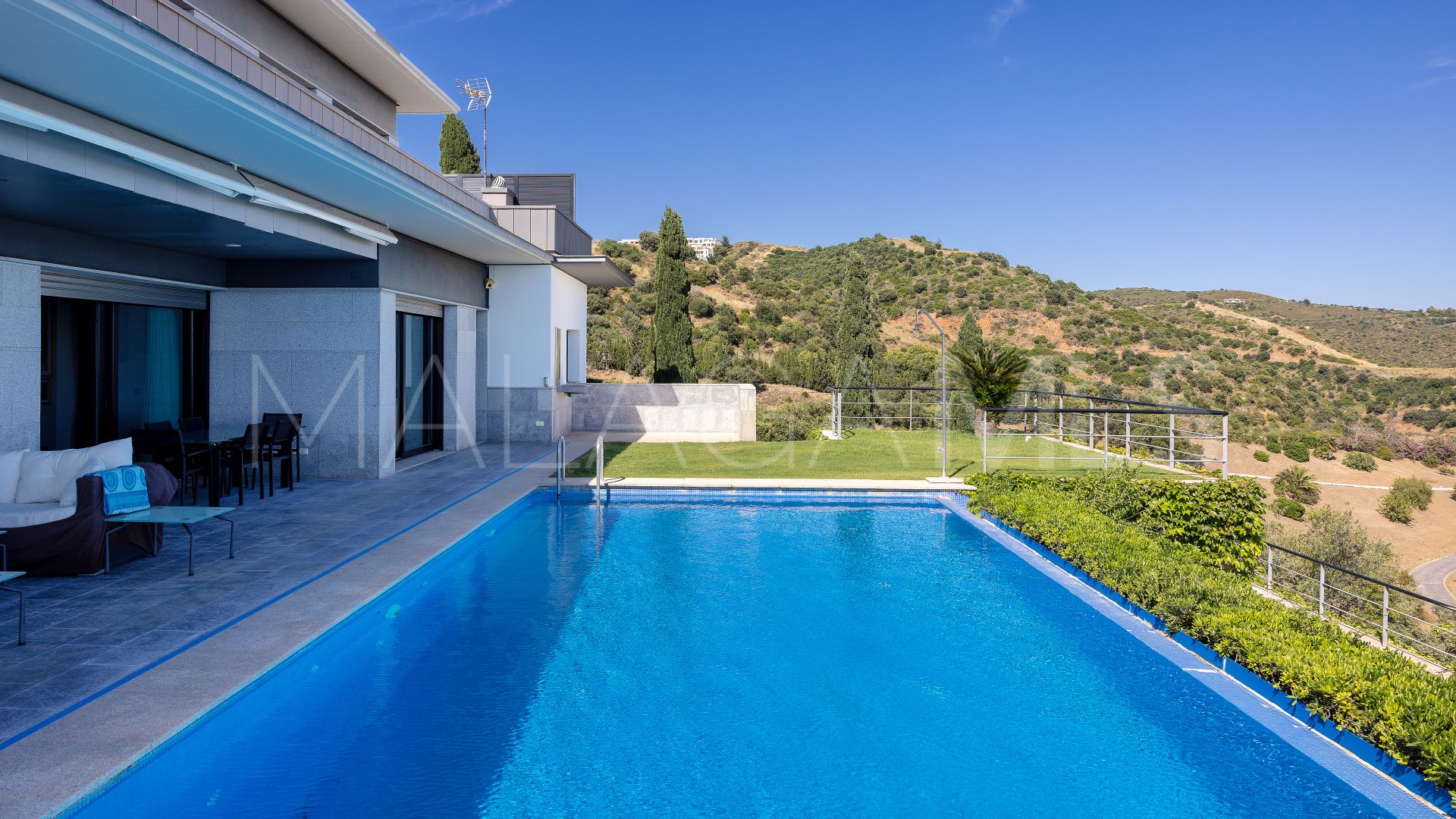 Villa for sale in Los Altos de los Monteros