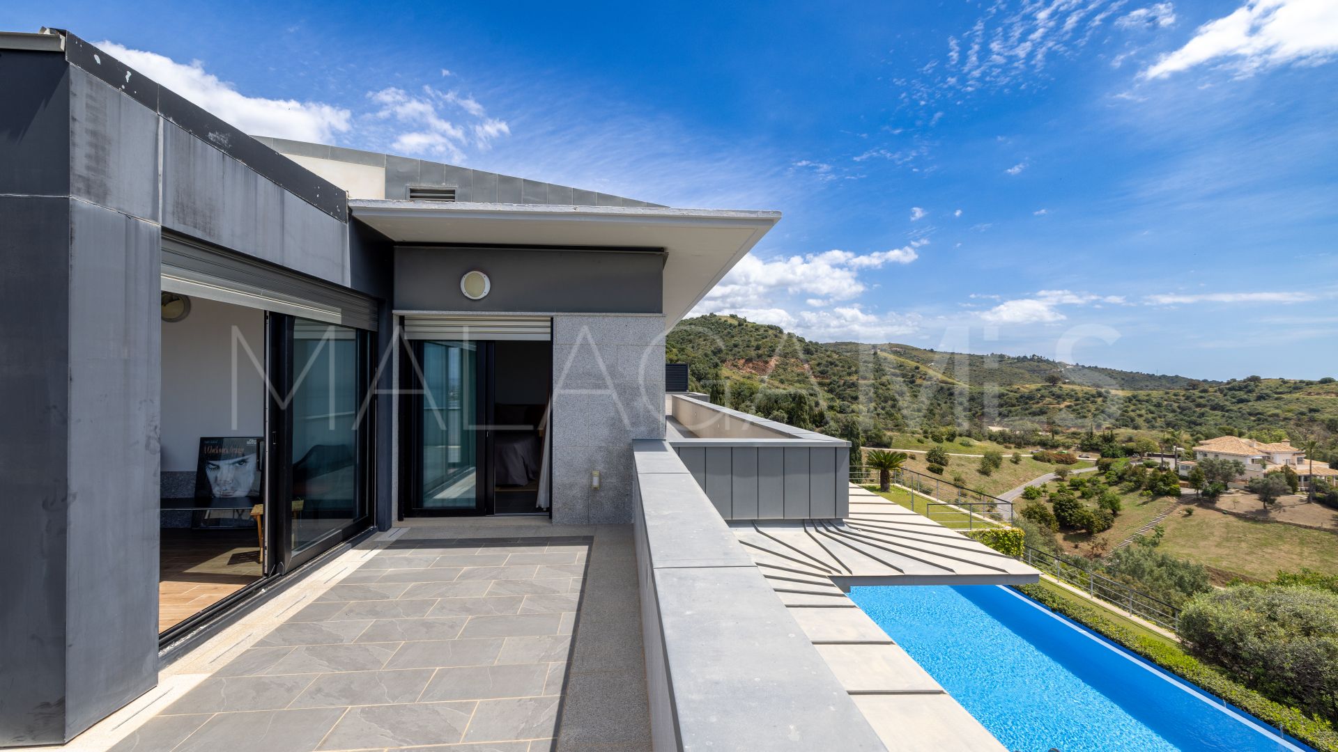 Villa for sale in Los Altos de los Monteros