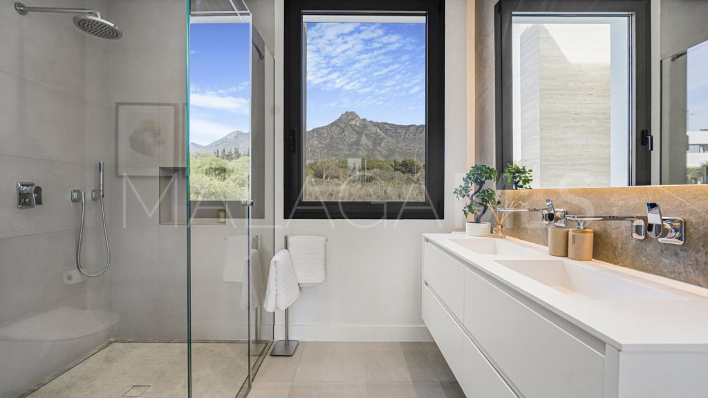 Villa for sale in Altos de Puente Romano