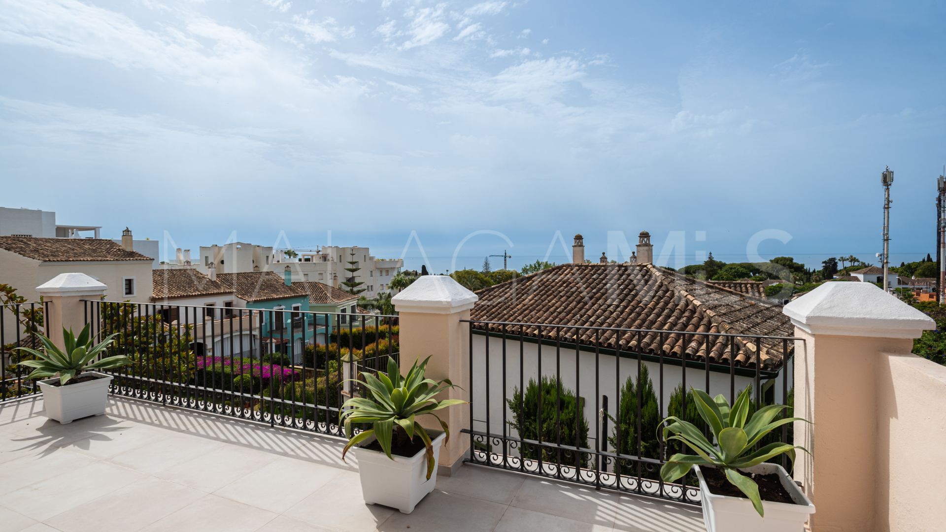 Marbelah Pueblo, pareado a la venta with 5 bedrooms