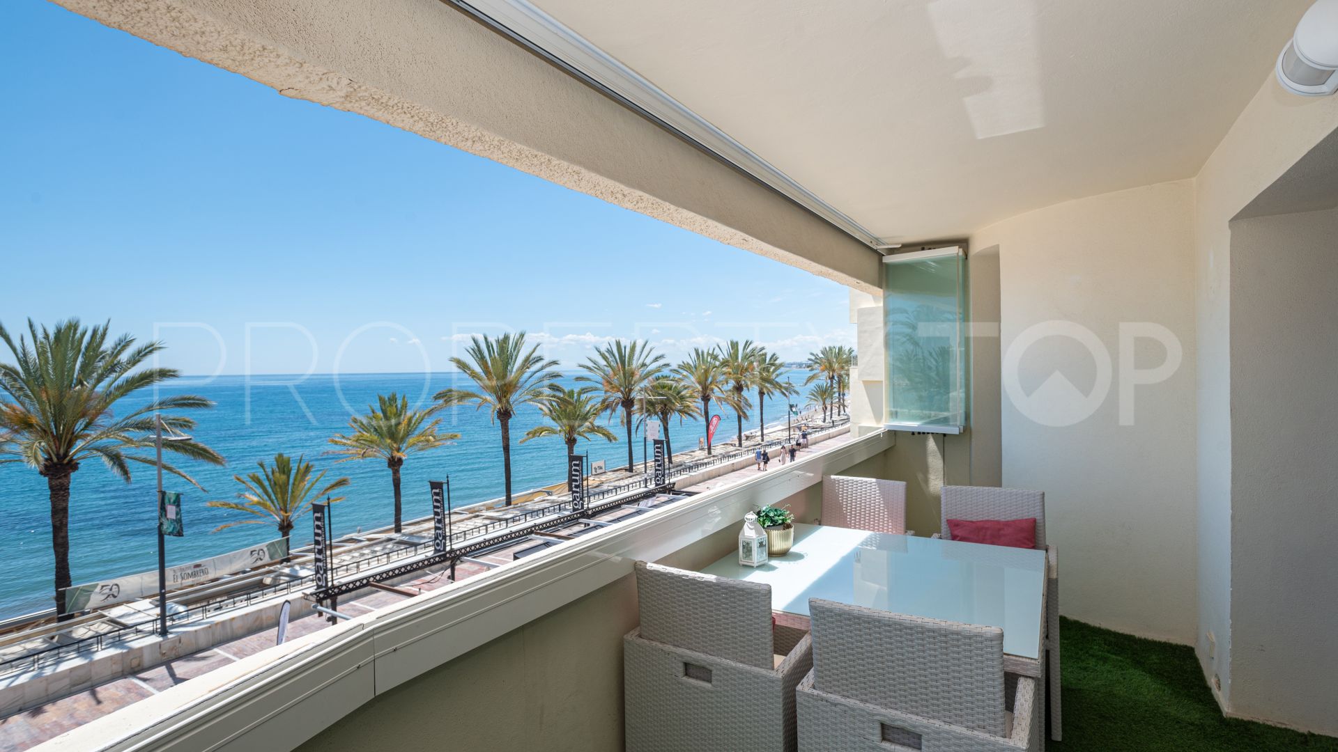 Apartamento de 2 dormitorios en venta en Marbella Centro