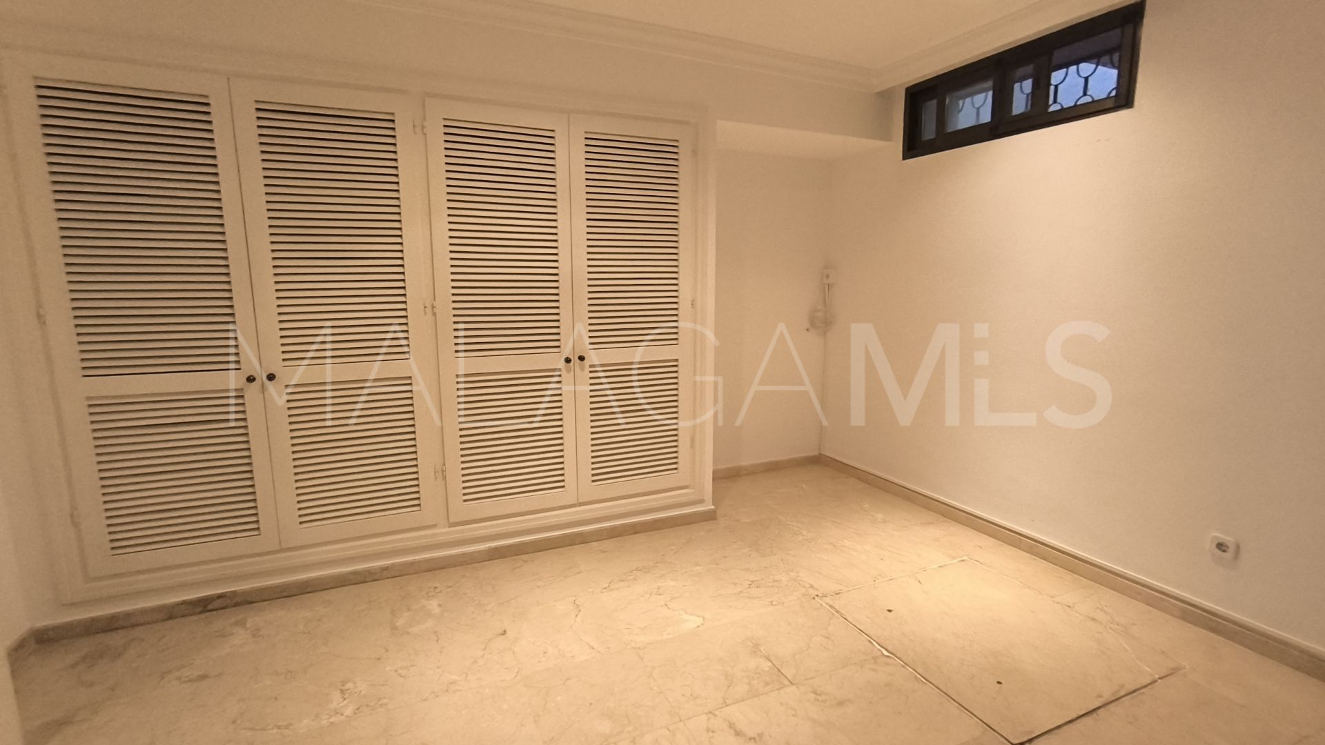 Villa for sale in Los Monteros