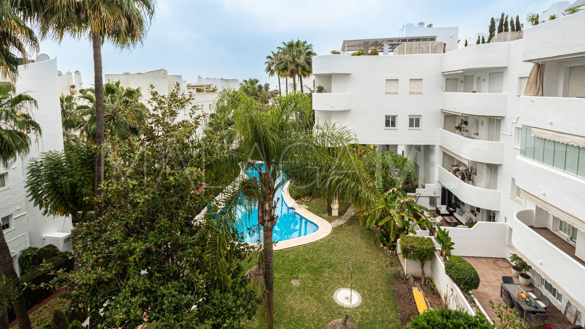 Takvåning for sale in Marbella Real