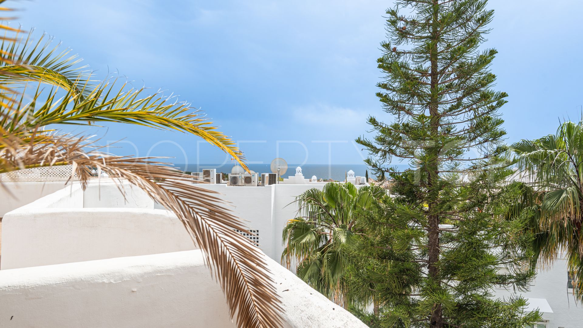 Penthouse for sale in Marbella Real