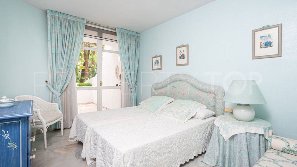 Apartamento planta baja a la venta de 3 dormitorios en Marbella Real
