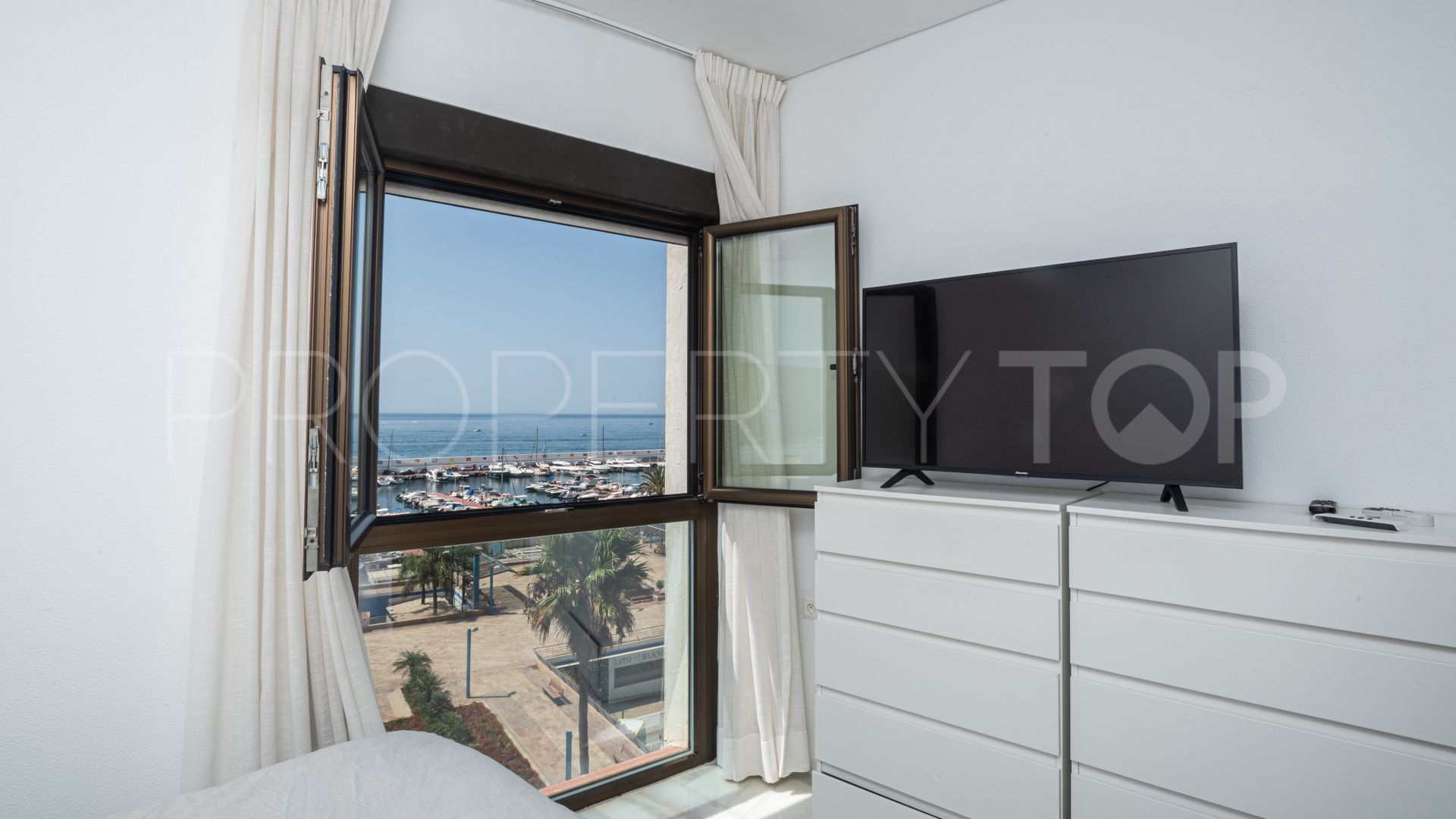 For sale apartment with 3 bedrooms in Marbella Centro