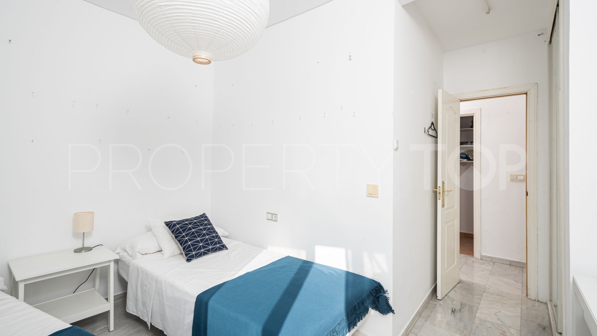 Comprar apartamento de 3 dormitorios en Marbella Centro