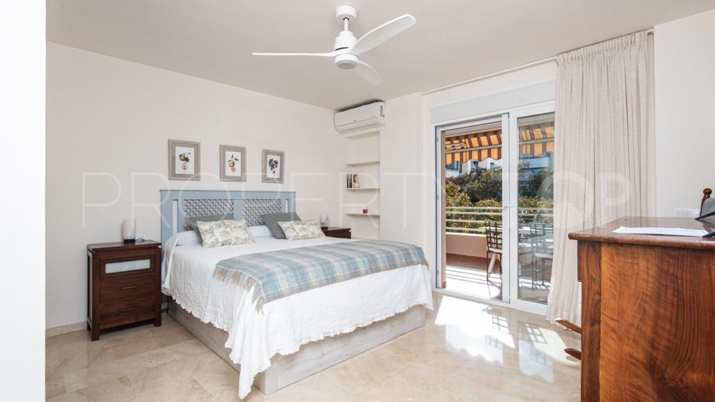 Se vende apartamento en Marbella Ciudad de 3 dormitorios