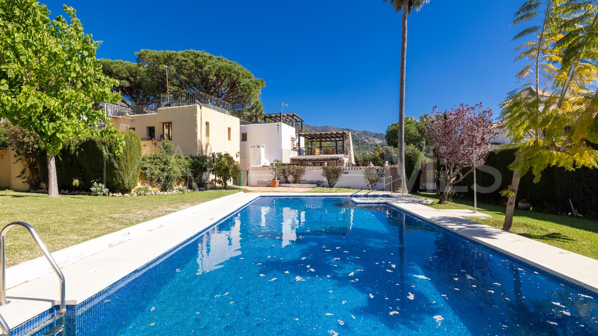 Semi detached house for sale in Balcones de Sierra Blanca