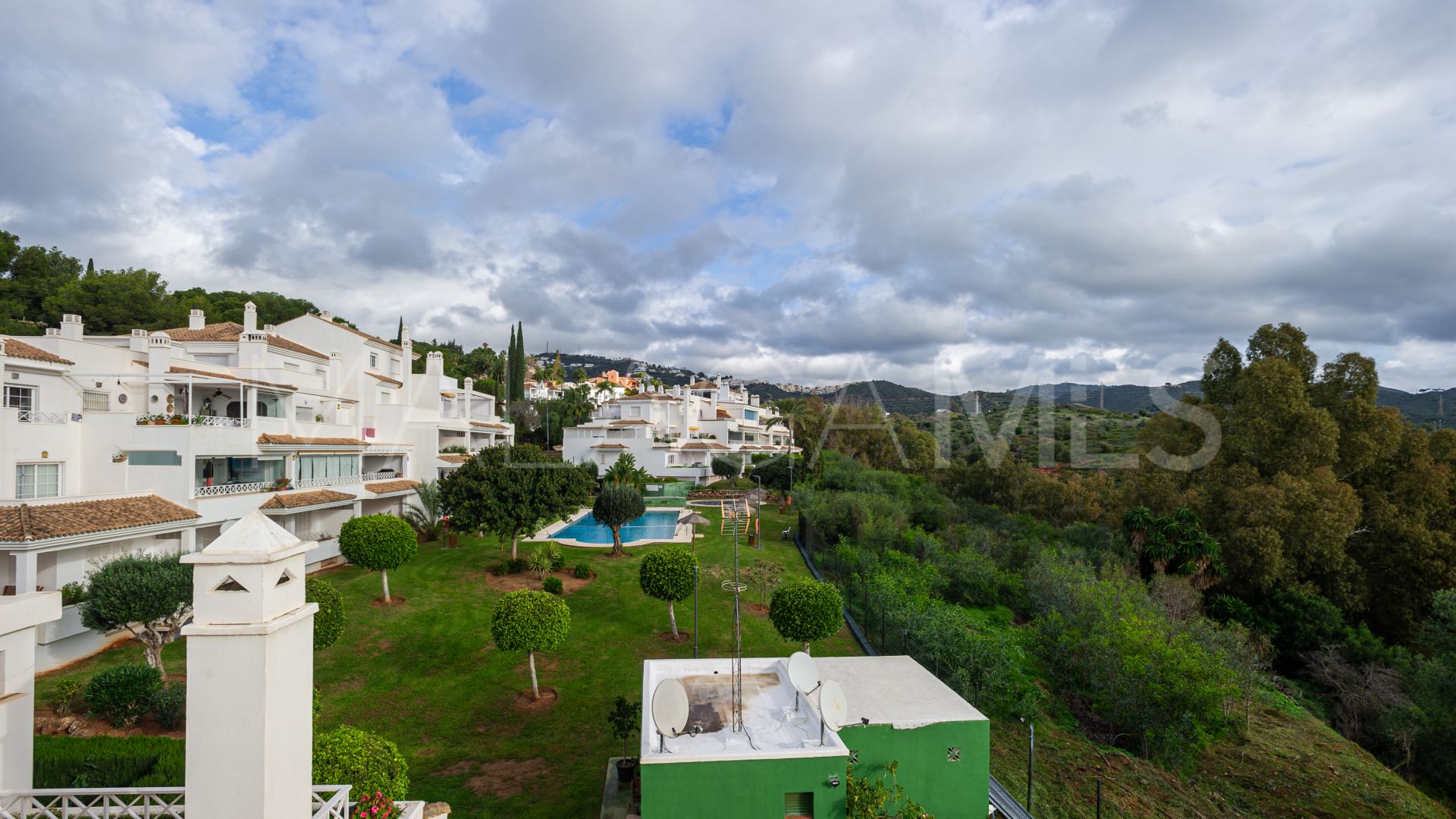 Duplex penthouse for sale in Rio Real