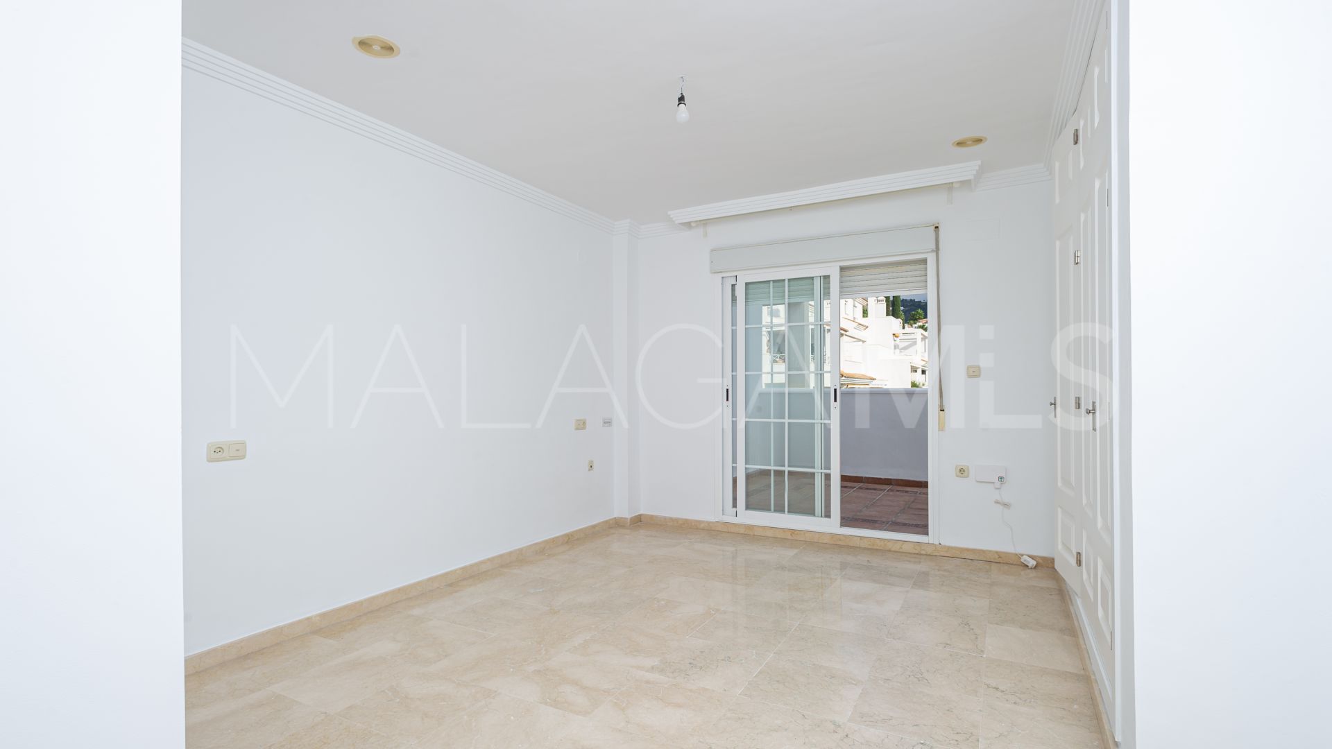 Duplex penthouse for sale in Rio Real