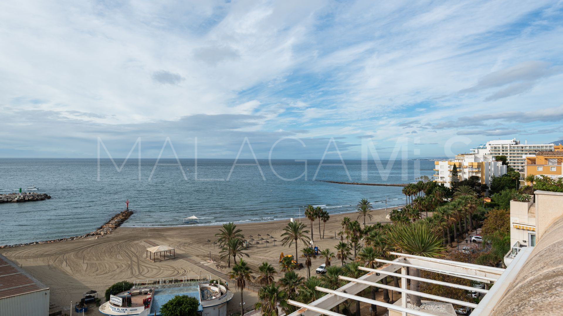 Penthaus for sale in Playa Bajadilla - Puertos