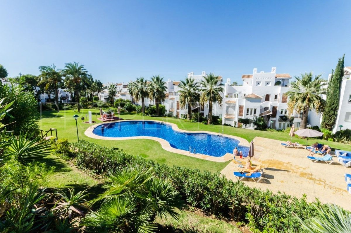 Comprar apartamento en Los Monteros Palm Beach de 3 dormitorios