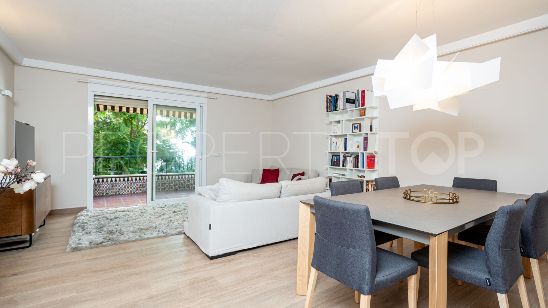 Apartamento en venta en Marbella Centro con 4 dormitorios