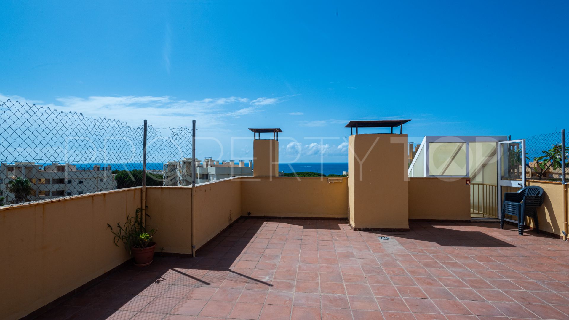 2 bedrooms Calahonda penthouse for sale