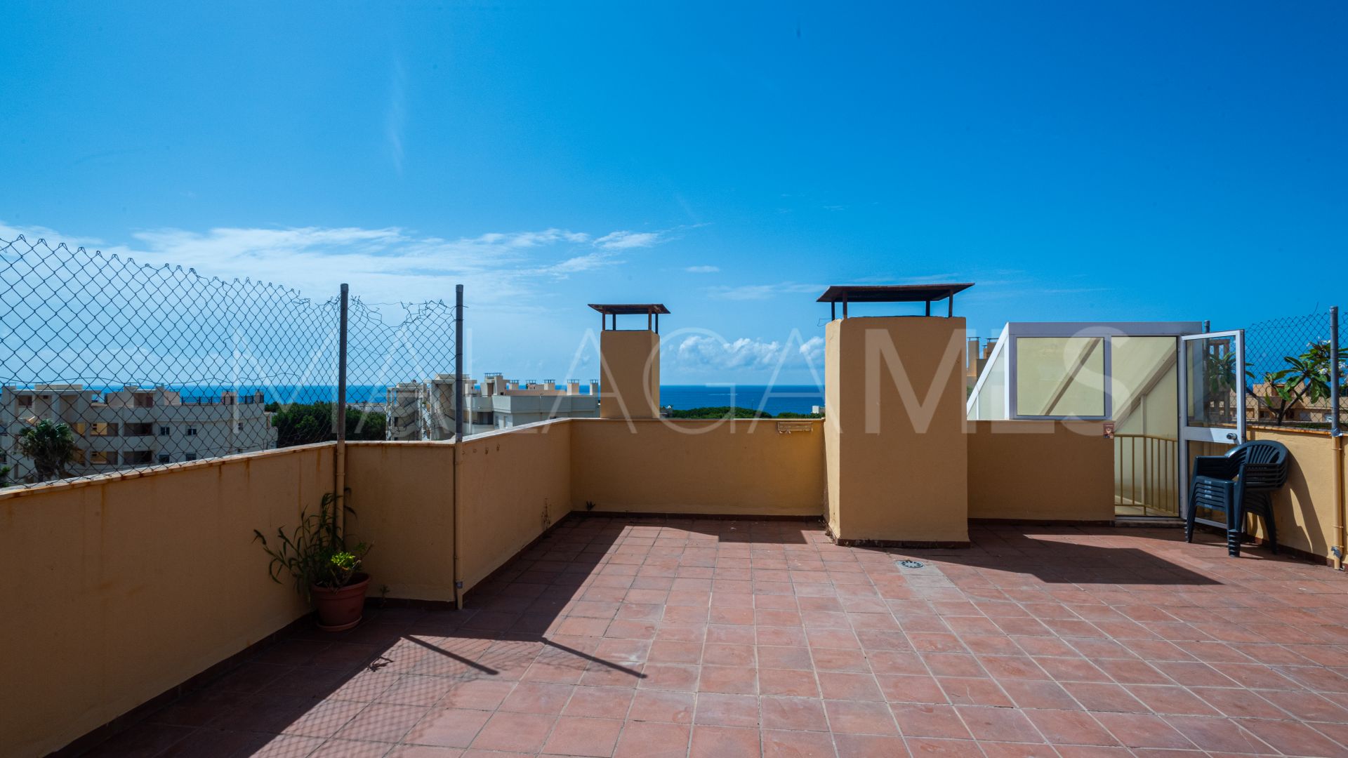 2 bedrooms Calahonda penthouse for sale