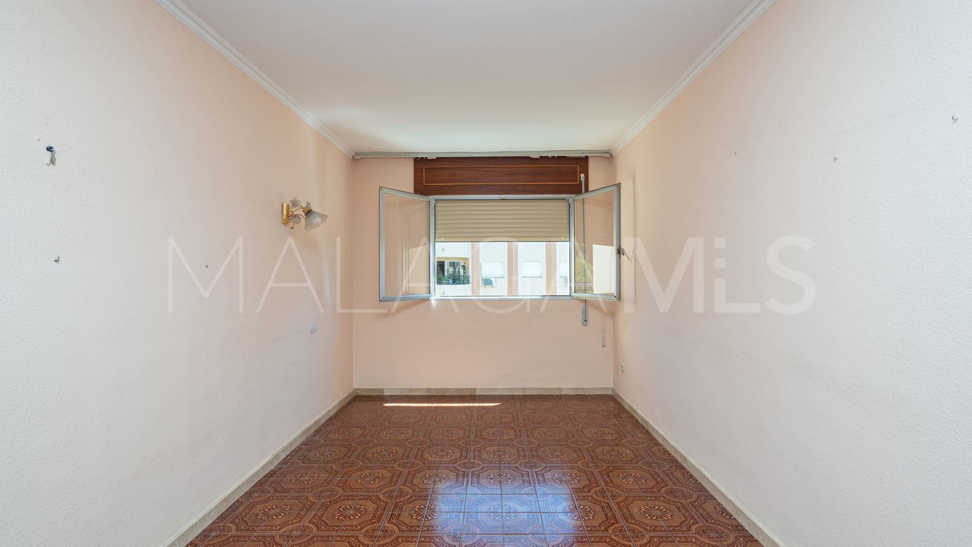 For sale apartment in Marbella Centro with 3 bedrooms