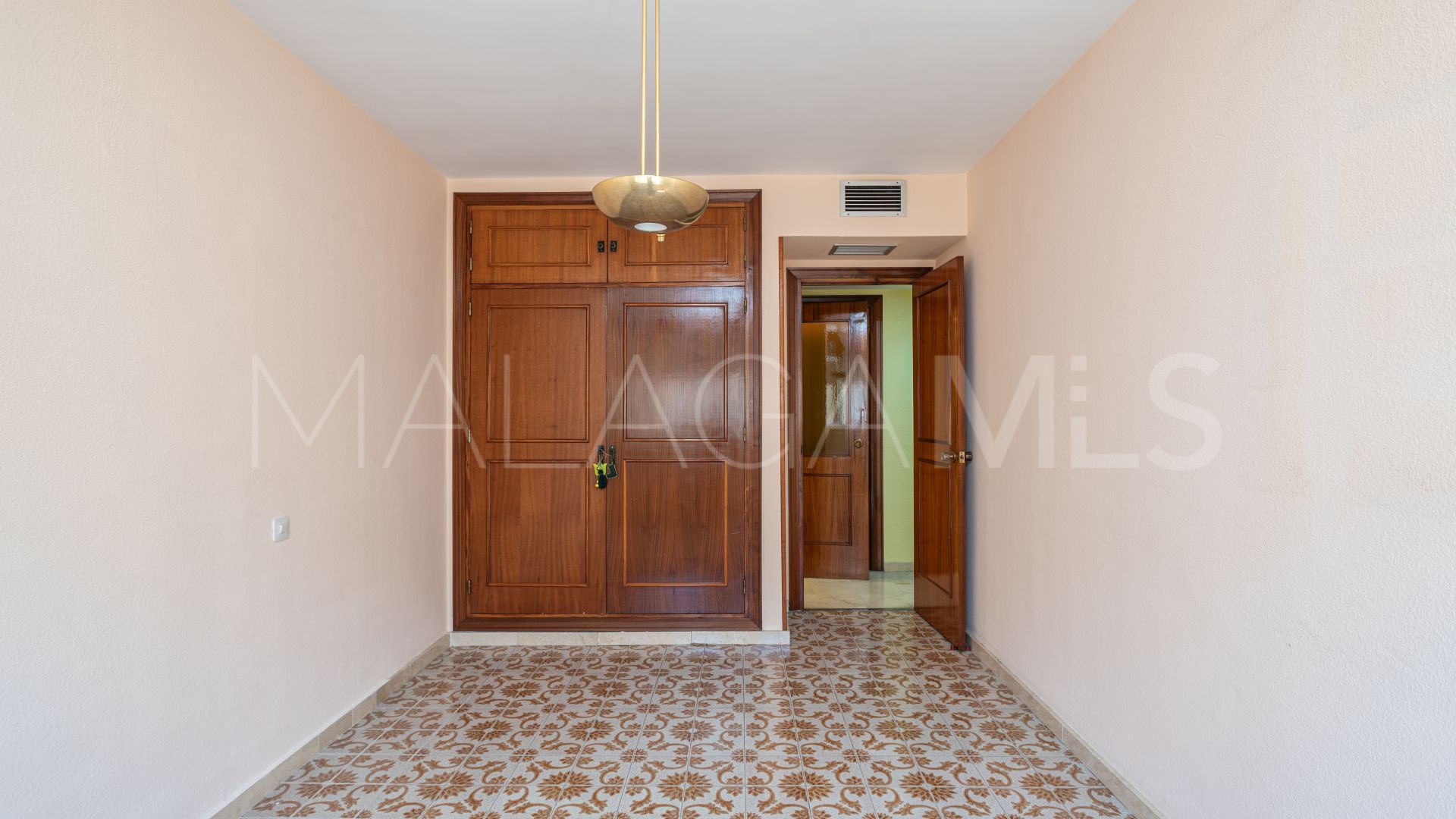 For sale apartment in Marbella Centro with 3 bedrooms