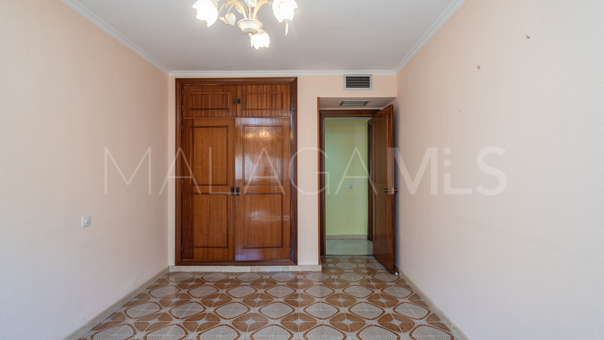 For sale apartment in Marbella Centro with 3 bedrooms