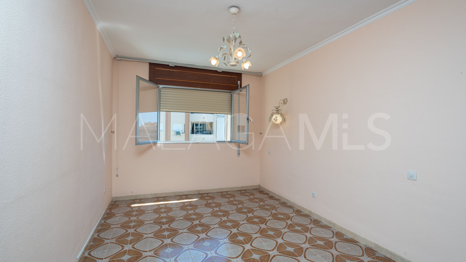 For sale apartment in Marbella Centro with 3 bedrooms