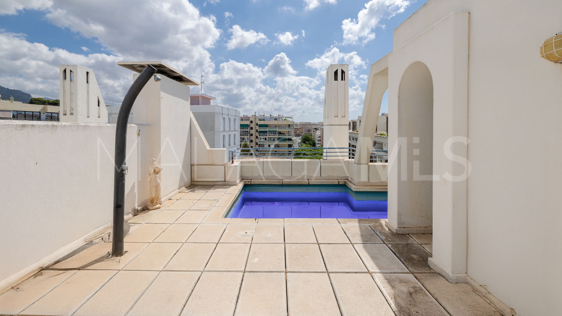 Zweistöckiges penthouse for sale in Marbella City