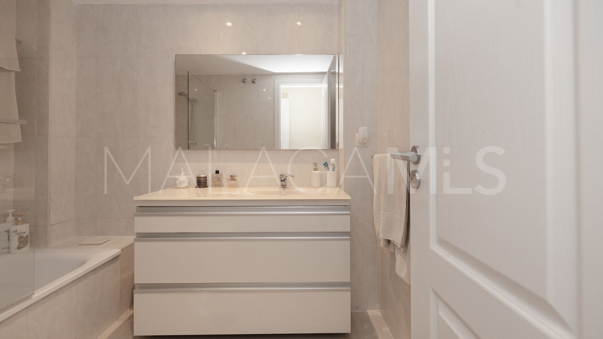 Costa Nagüeles III apartment for sale