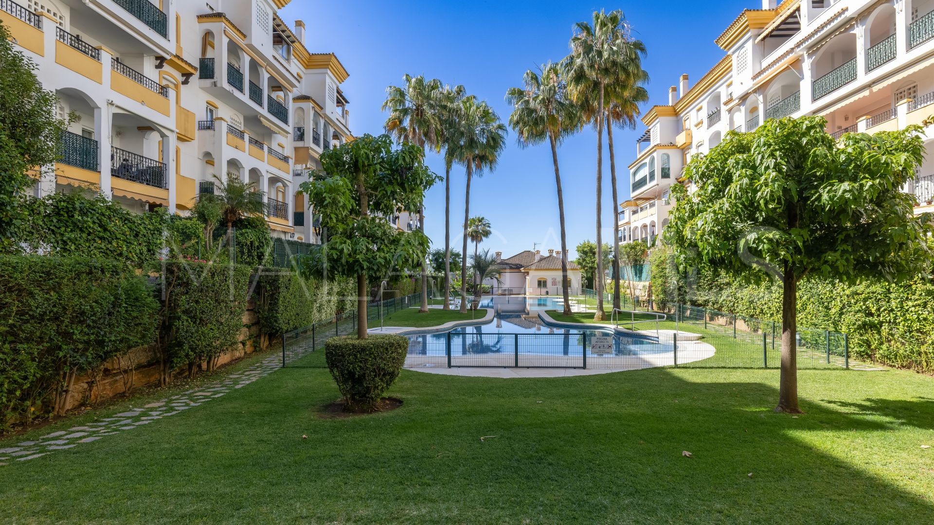 Se vende apartamento with 3 bedrooms in Costa Nagüeles I