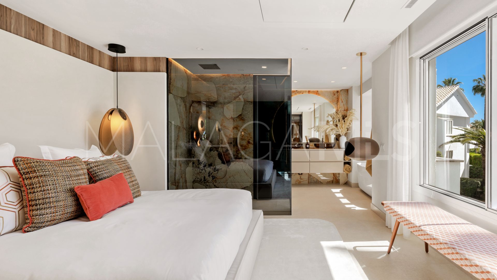 Lägenhet for sale in Los Monteros Palm Beach