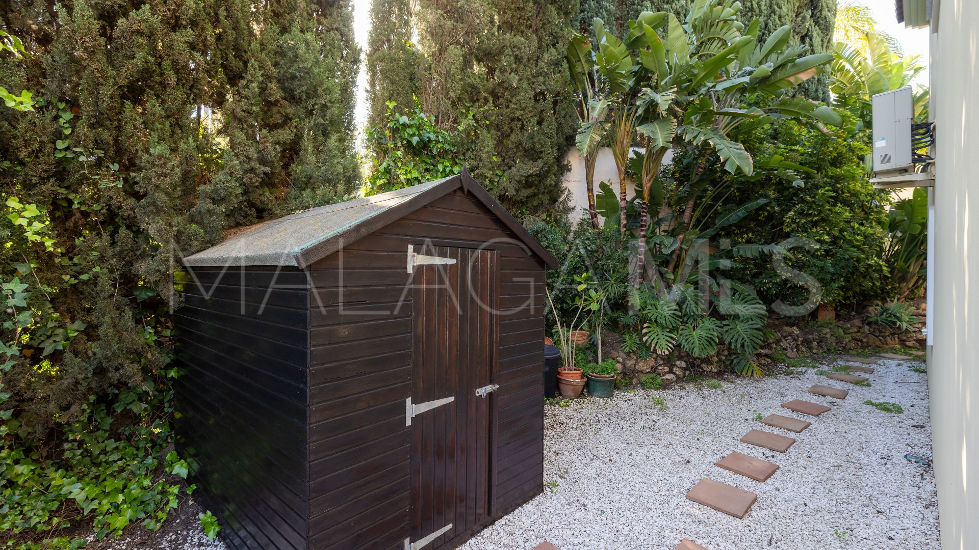 Villa for sale in Calahonda