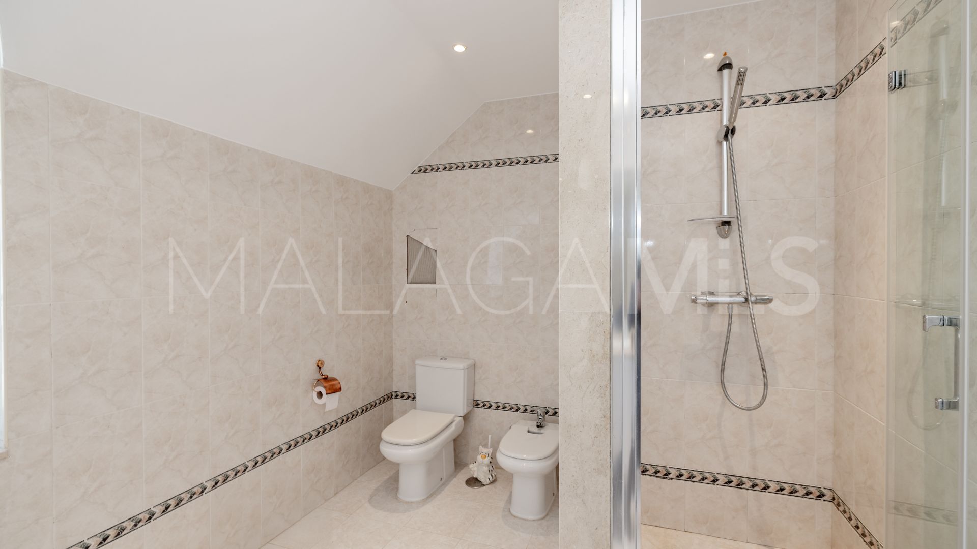 Villa for sale in Calahonda