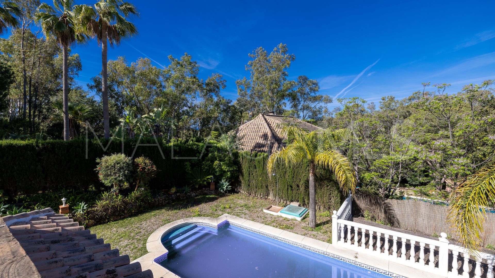 Villa for sale in Calahonda
