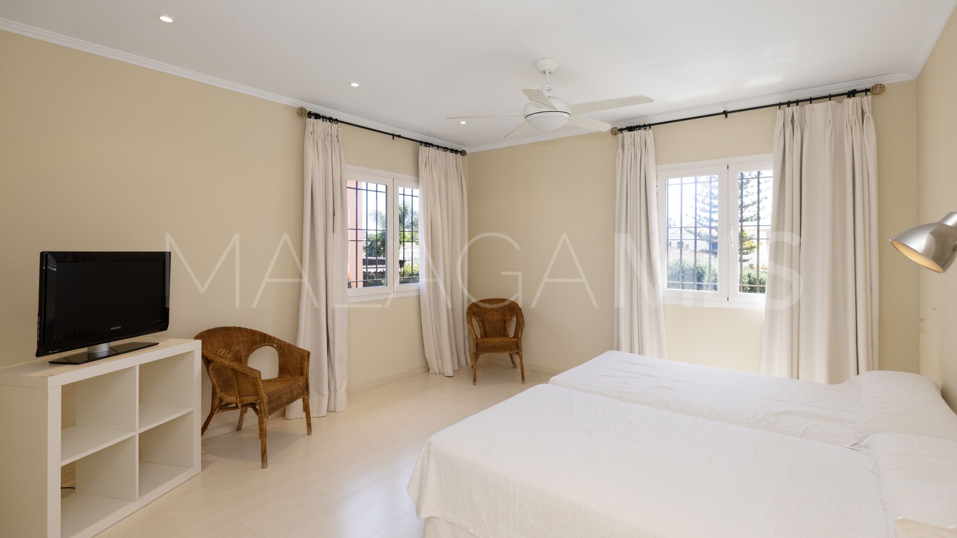 Buy villa in Casablanca with 5 bedrooms
