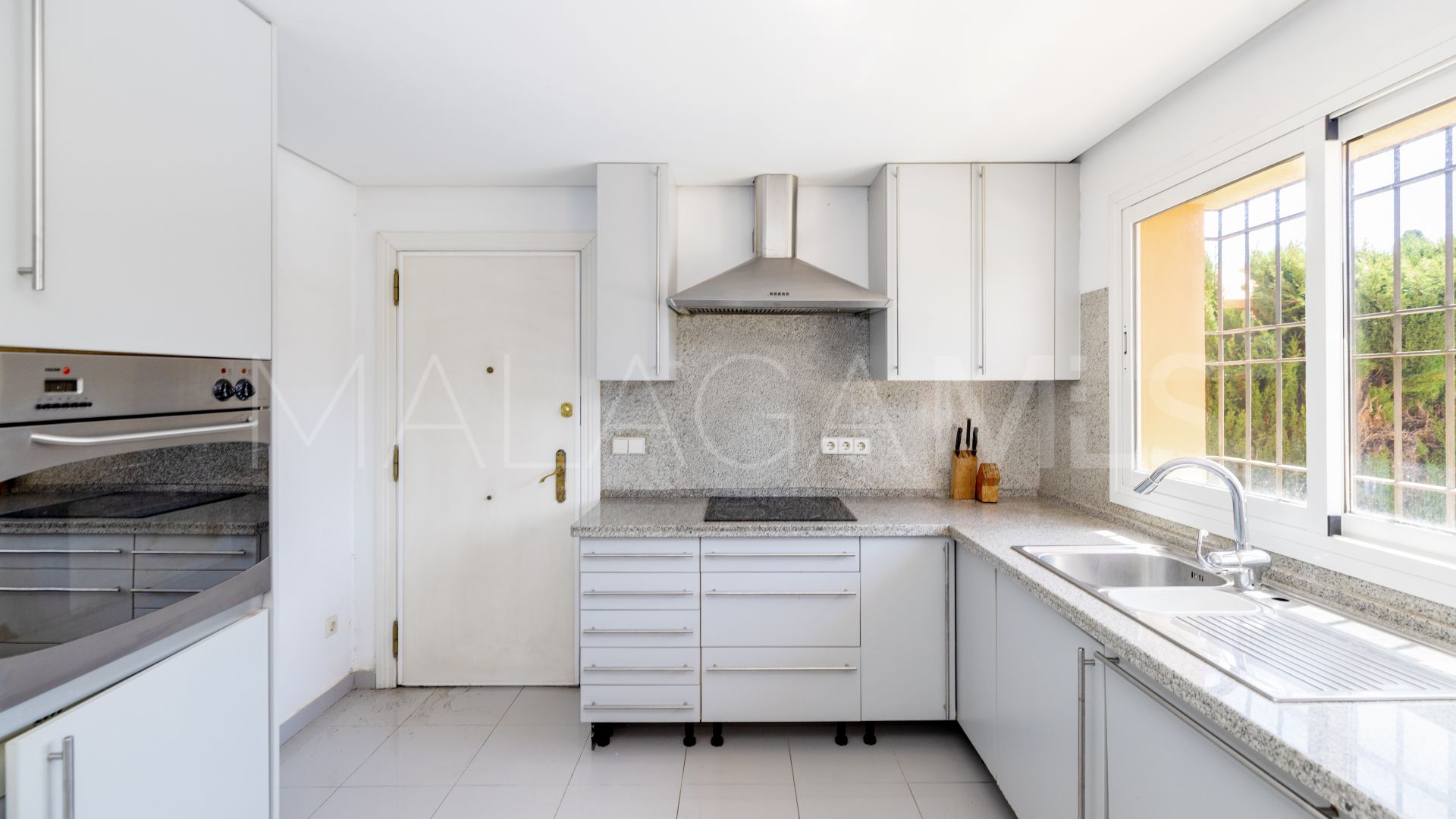 Buy villa in Casablanca with 5 bedrooms