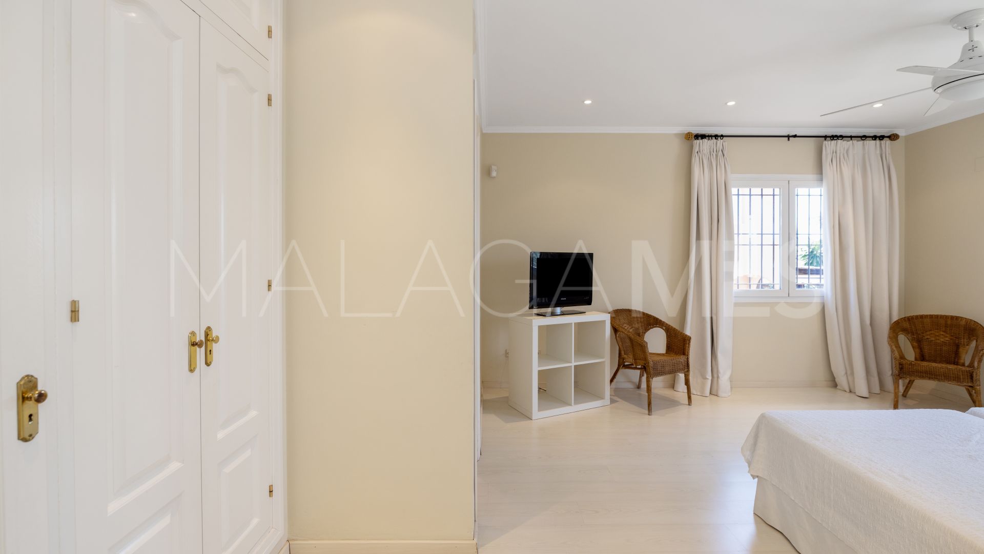 Buy villa in Casablanca with 5 bedrooms